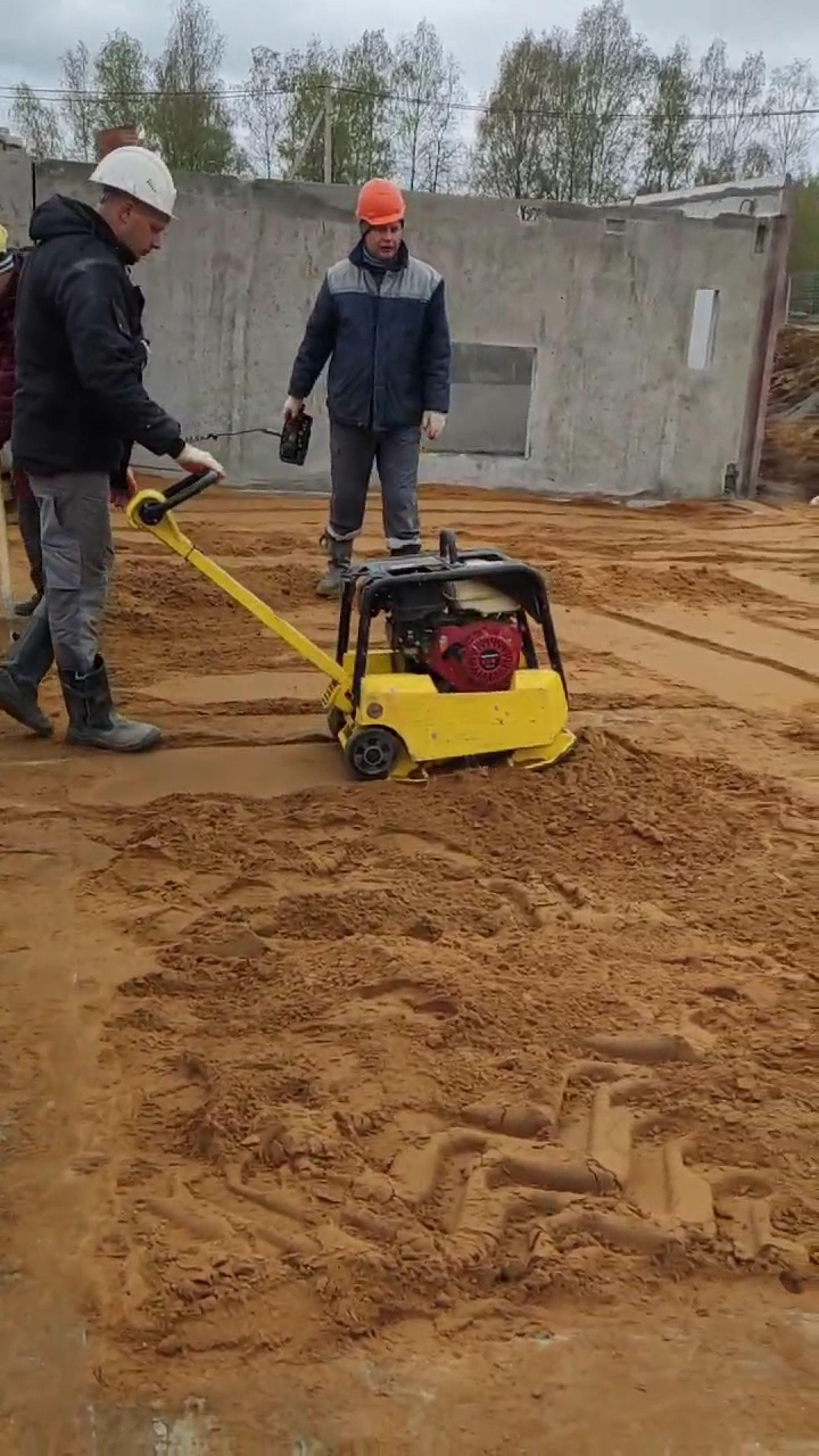 Plate Compactor Machine Factory Wholesale DYNAMIC HUR-300 vibrating plate compactor reversible plate ...