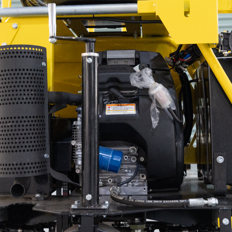 6 Commercial Grade Mechanical Troweling Machine - Hydraulic Speed Adjustment